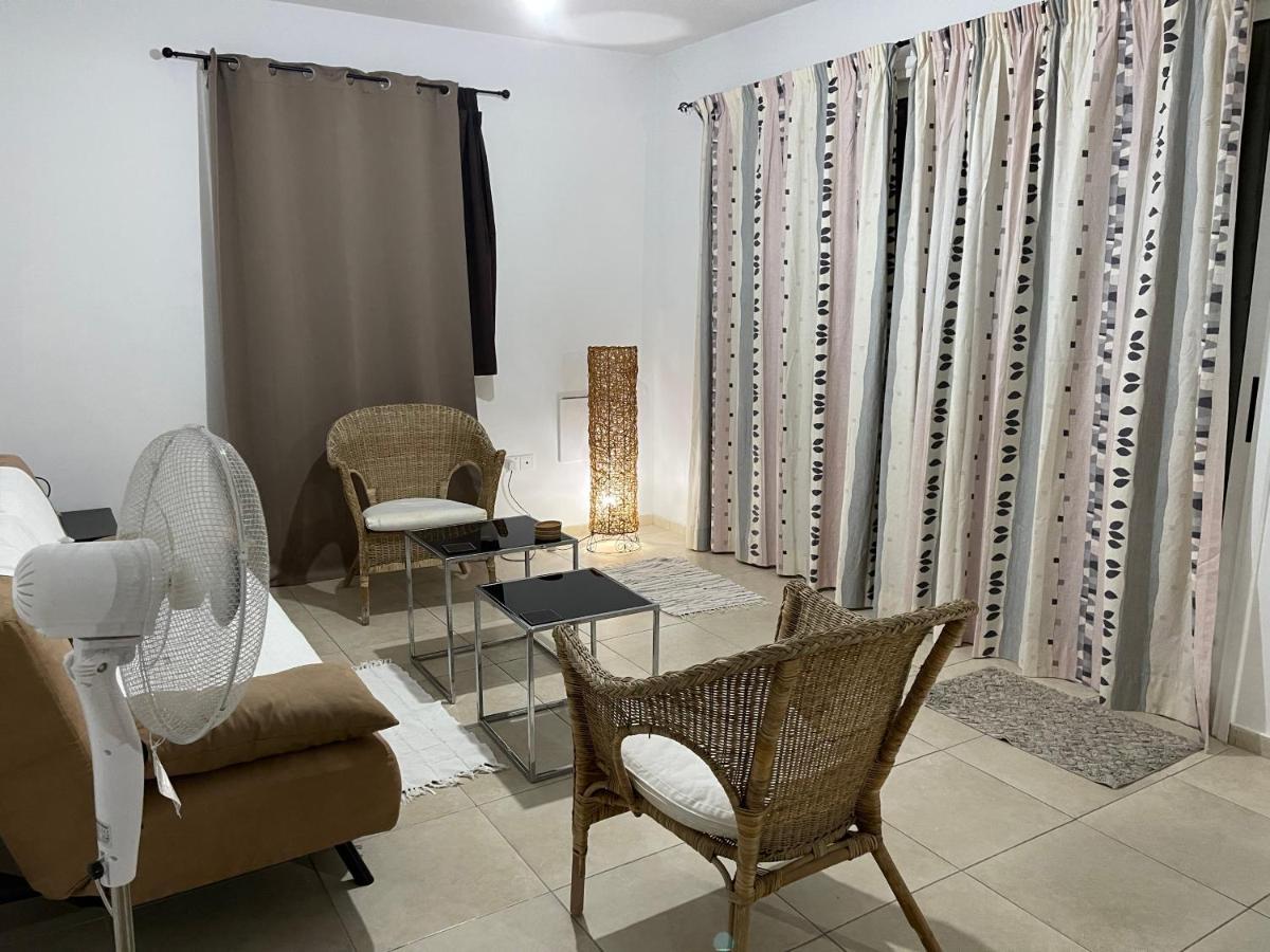 Tranquil Country Condo Larnaca Room photo